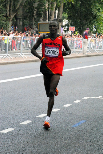 O ugandense Stephen Kiprotich tem chances reais de se tornar o primeiro atleta de seu país a vencer o circuito WMM - Peter Mooney/ Licença Creative Commons