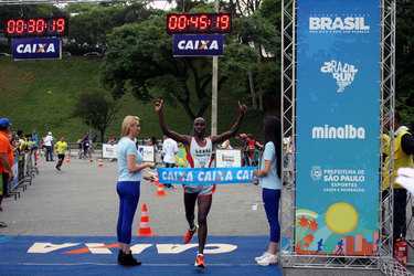 Jacob Kiprotich, do Quênia, foi o campeão da etapa São Paulo do Circuito Caixa - Foto: Renato Aranda/ webrun.com.br