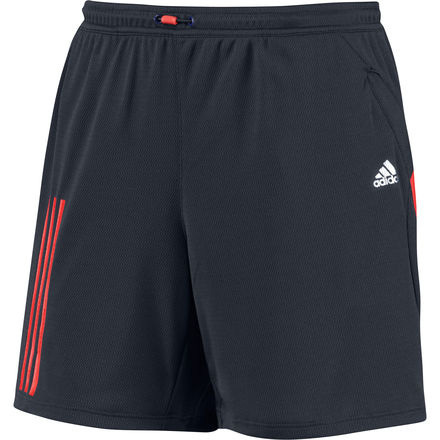 Bermuda permite melhor circulação do ar e ajuda a controla a umidade. Foto:Divulgação/ Adidas