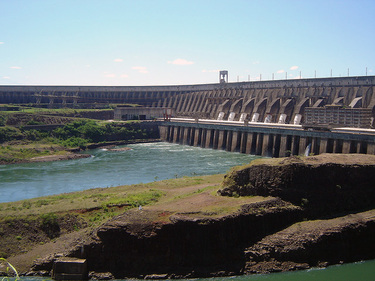 Usina de Itaipu será palco do Meio Ironman, que acontece em Foz do Iguaçu, pela primeira vez. Foto: CC BY 2.0/Licença Creative Commons