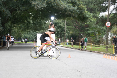 Ciclistas têm sido alvos de assaltos frequentes na Cidade Universitária - Foto: Paulo Gomes/ Webrun.com.br