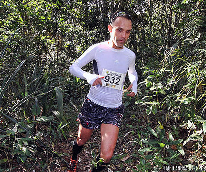 Manga longa, luva e óculos, são alguns dos itens recomendados pela organização de prova por questões de segurança Foto: Fabio Andrade/ Divulgação