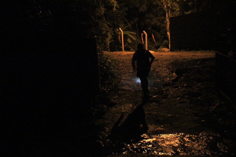 Os corredores passaram a madrugada nas trilhas. Foto: Alexandre Koda