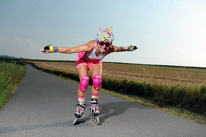 A atleta na etapa de patinação do Gigathlon na Suíça Foto: Arquivo Pessoal