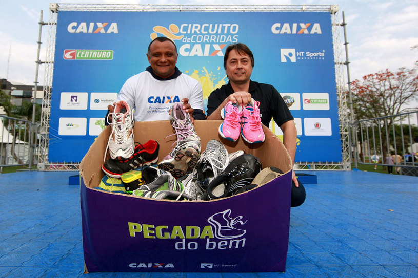 As primeiras 80 pessoas que doarem seus calçados receberão um caderno exclusivo da HT Sports. Foto: Luiz Doro/adorofoto