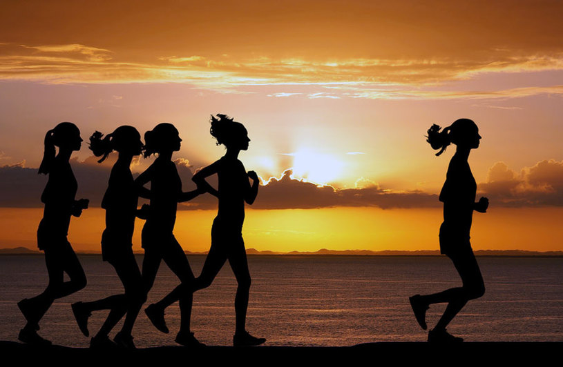 As competidoras devem proteger os cabelos e a pele da radiação solar. Foto: Rob/Fotolia