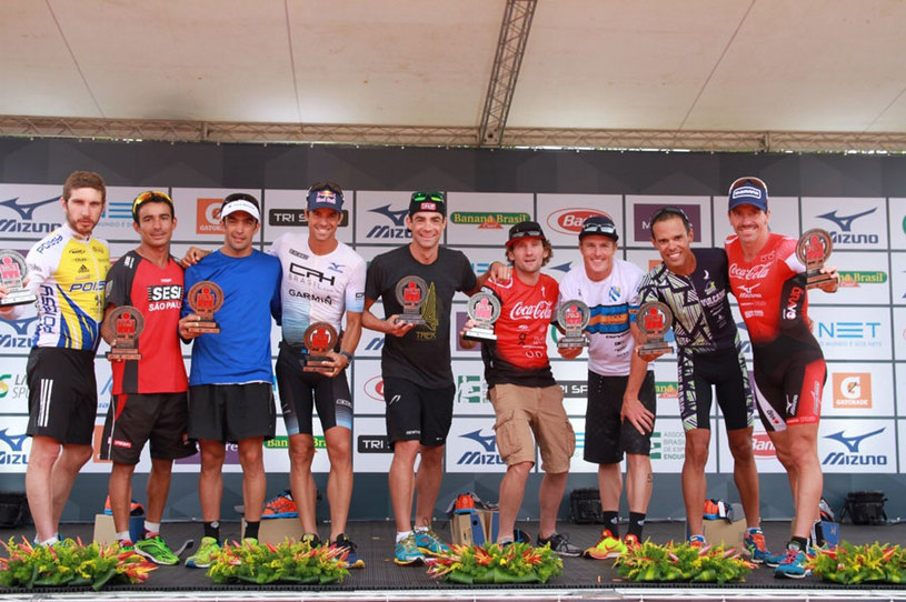 Os atletas vencedores do Ironman 70.3 Brasília Foto: Fábio Falconi/Latin Sports
