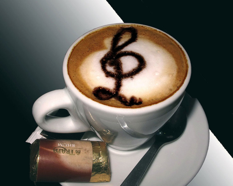 A quantidade de cafeína deve ser equilibrada. Foto: jacinta lluch valero/ Licença CC BY-SA 2.0