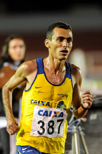 Marilson busca resultados na Maratona de Hamburgo mas tem foco total nas Olimpíadas 2016 Foto: Agência Luz/BM&FBovespa