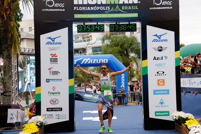 Marino se consagrou campeão e bateu o recorde da prova Foto: Alexandre Koda/Webrun