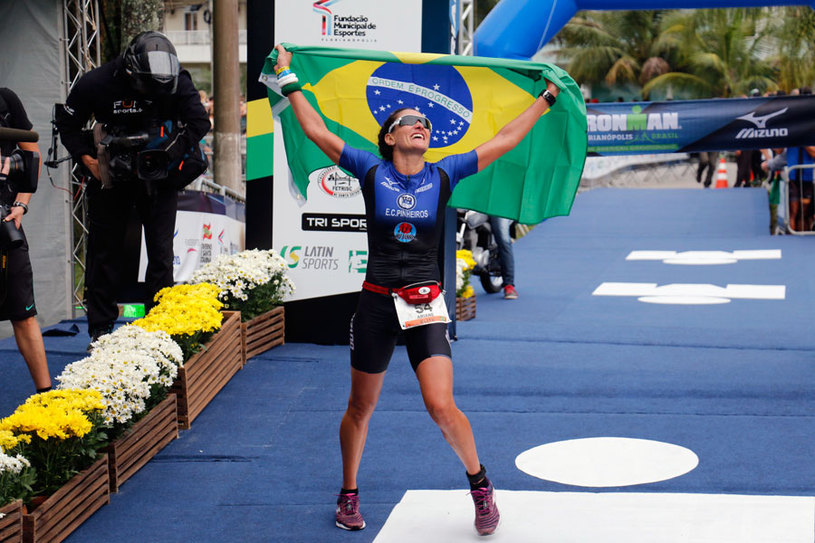 E deu Brasil no feminino! Ariane orgulho para a torcida Foto: Alexandre Koda/Webrun