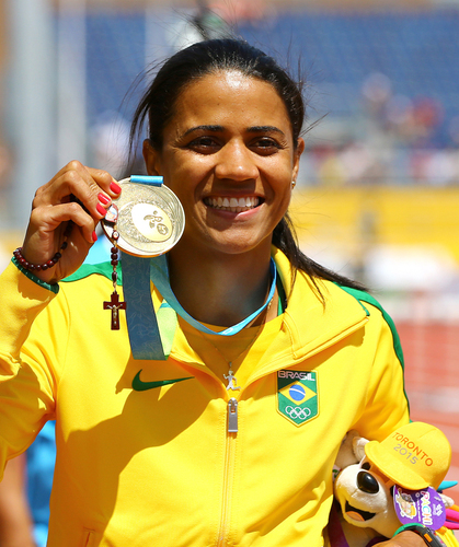 O destaque brasileiro foi Juliana Gomes, ouro nos 5.000 metros Foto: Rodolfo Buhrer/ Fotoarena
