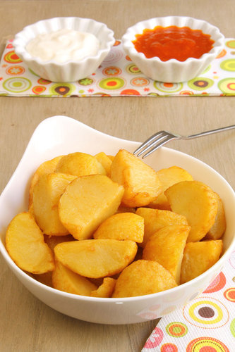 A batata é uma ótima opção de receita prática. Foto: mariontxa/ Fotolia