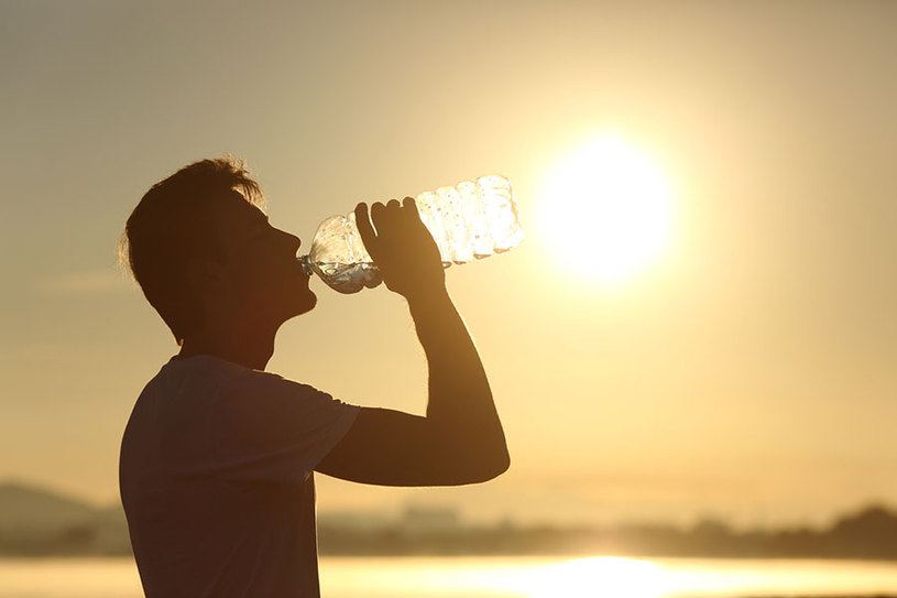 A produção de suor aumenta quando a corrida é praticada no calor. Foto: Antonioguillem/Fotolia
