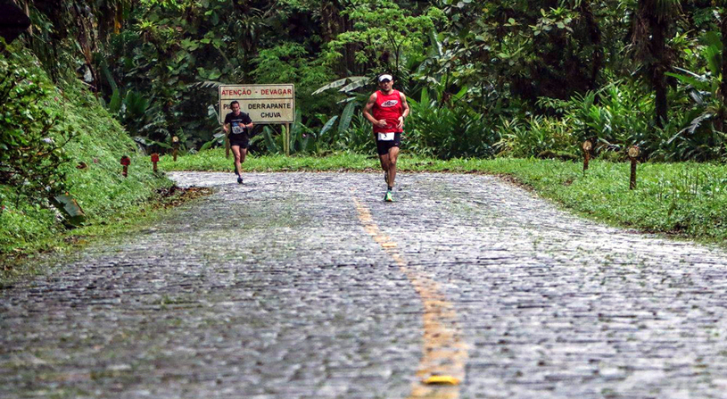 A Corrida da Serra da Graciosa é uma prova com distância única de 20 quilômetros Foto: Divulgação Amazing Runs