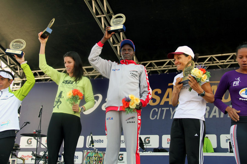 Pódio das campeões da Maratona, queniana foi a melhor colocada Foto: Christina Volpe/Webrun