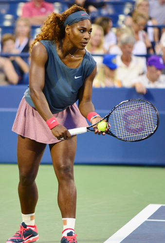Serena Williams é uma das maiores tenistas da atualidade, sendo chamada pela imprensa como rainha das quadras Foto: Edwin Martinez/WikipediaCommons