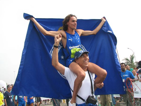 Minardi e Franck acreditam que a parceria será de sucesso (foto: Donata Lustosa/ www.webrun.com.br)