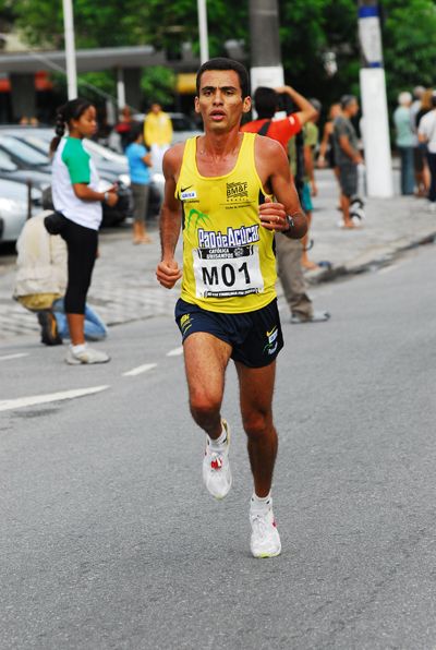 Marílson já foi um dos destaques da prova santista (foto: Ricardo Leizer/ www.webrun.com.br)