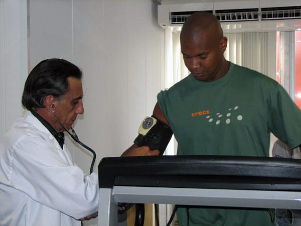 Avaliações médicas são imprescindíveis antes da prática esportiva (foto: Alexandre Koda/ www.webrun.com.br)