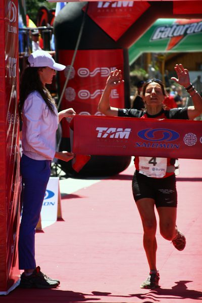 Andrea venceu após sofrer com as subidas (foto: Alexandre Koda/ www.webrun.com.br)