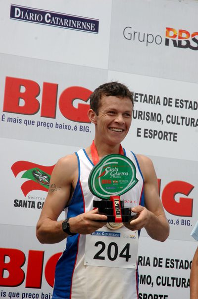Márcio foi desclassificado da Maratona Internacional de Foz de Iguaçu (foto: Jeronimo do Carmo/ Webrun)