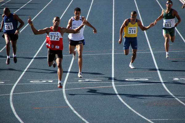 Anderson Freitas venceu os 400 metros masculino no Troféu Brasil de Atletismo (foto: Mariana Araujo/www.webrun.com.br)