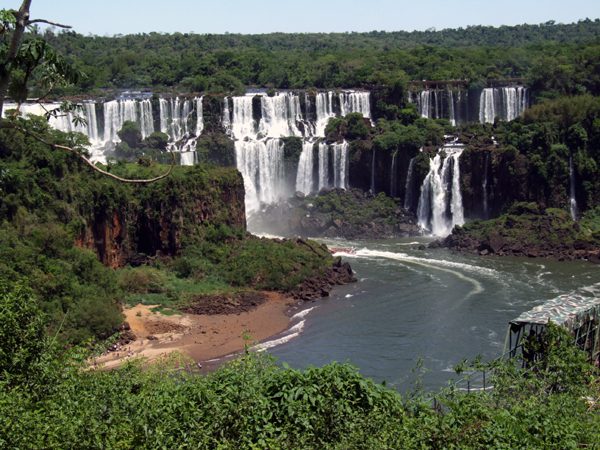 A Maratona de Foz do Iguaçu passará dentro do Parque Nacional de Iguaçu (foto: Alexandre Koda/www.webrun.com.br)