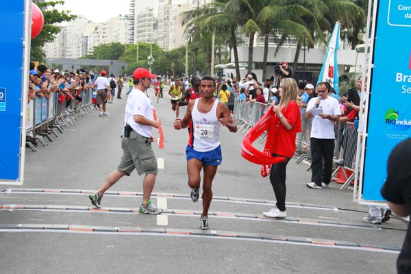 Damião cruzou a linha de chegada em 16min55 (foto: Divulgação)