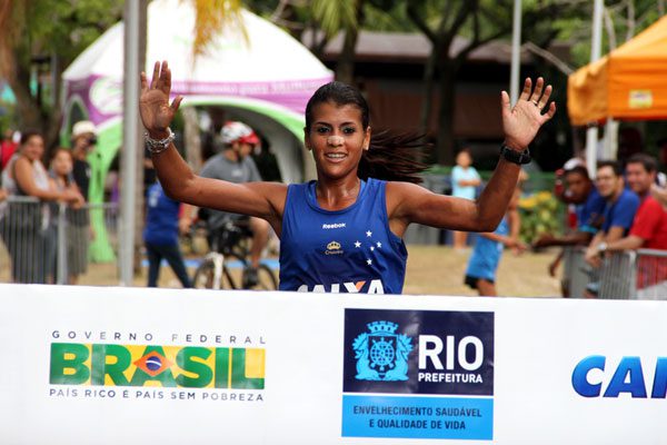 Roselaine de Souza foi a primeira colocada na Corrida da Mulher (foto: Claudio Torós/ Divulgação)