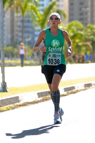 Débora fará a Volta à Ilha solo pelo segundo ano consecutivo (foto: Ron Lima/ www.webrun.com.br)