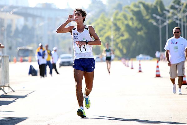 Caio irá para os Jogos Olímpicos de Londres (foto: Marcelo Ferrelli/ CBAt)