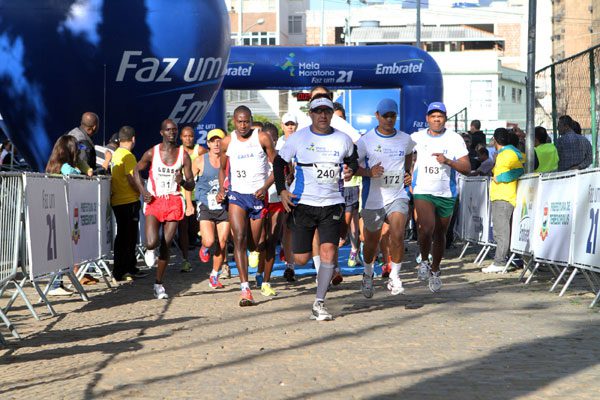 A Meia Maratona Faz Um 21 foi disputada em duplas (foto: Bernardo Monteiro/FOTOCOM.NET)
