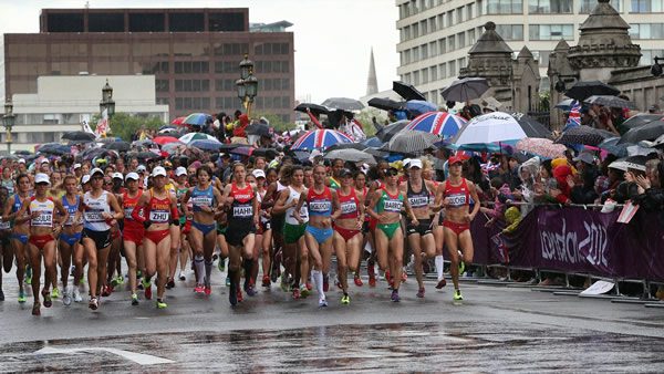 Prova foi disputada sob chuva (foto: LOCOG/ Divulgação)