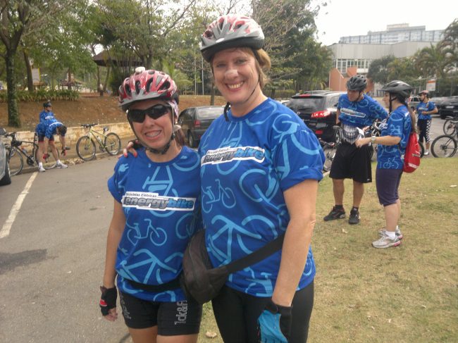 Lilian Frazão e Débora Wills são as idealizadoras do Pedal Voluntário (foto: Alexandre Koda/ www.webrun.com.br)