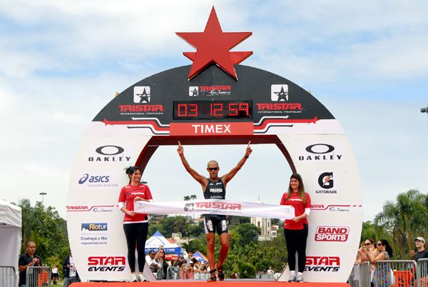 Santiago Ascenço é o primeiro vencedor do TriStar Rio (foto: Divulgação Tristar/Mundo Tri)