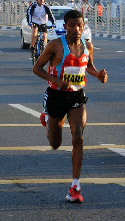 Gebrselassie busca tricampeonato na Áustria (foto: Domínio público)
