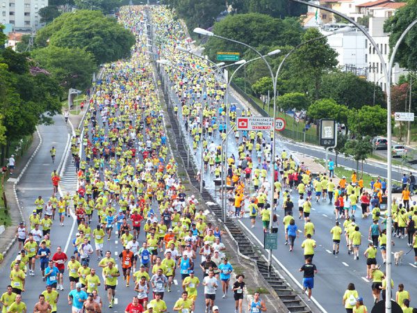 Cerca de dez mil atletas participaram da prova realizada no dia 25 de janeiro (foto: Marcos Viana Pinguim/ Divulgação)
