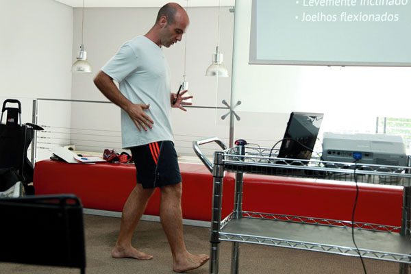 Sérgio Rocha demonstrará maneira adequada de se correr descalço (foto: Divulgação/ Fernanda Paradizo)