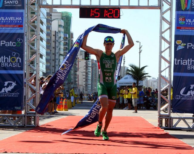 Mexicano ultrapassa Colucci nos quilômetros finais e vence prova (foto: Pauta Livre / Divulgação)