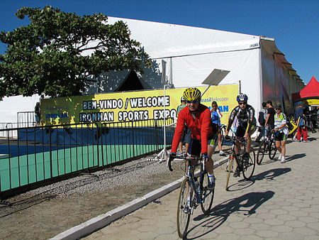 Feira de esportes do Ironman reúne participantes da prova (foto: Donata Lustosa/ www.webrun.com.br)