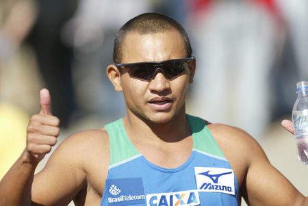Vicente Lenílson quer melhorar marca dos 100m (foto: Divulgação)