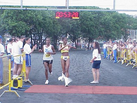 Marlene Moreira da Silva da equipe VO2/Belgo largara na elite da São Silvestre (foto: Harry Thomas Jr Arquivo WebRun)