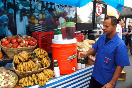 Isotônico e fruta pode ser uma opção para as horas que antecedem a São Silvestre (foto: Divulgação )