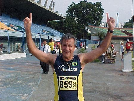 Marcio Milan: o primeiro brasileiro a completar a Comrades (foto: Harry Thomas Jr Arquivo WebRun)