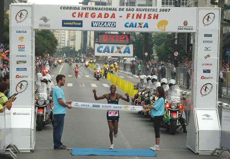 Anoé foi o melhor brasileiro na São Silvestre e venceu a Meia do Recife (foto: Léo Shibuya/ ZDL)