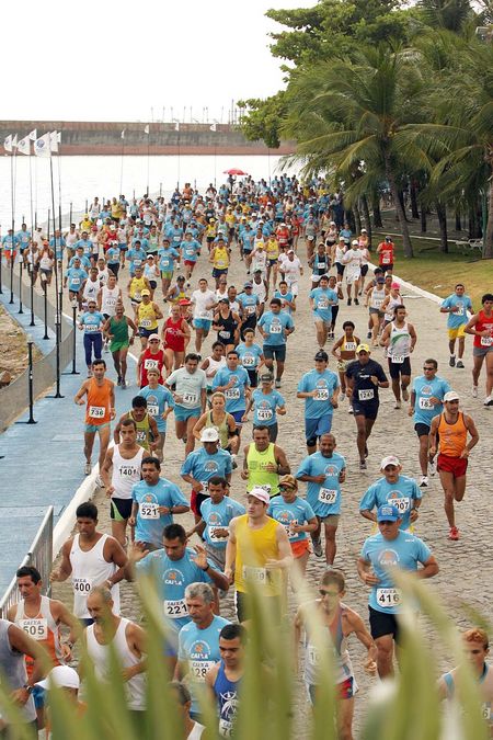 A prova acontece na orla da praia (foto: Luiz Doro Neto/ adorofoto)