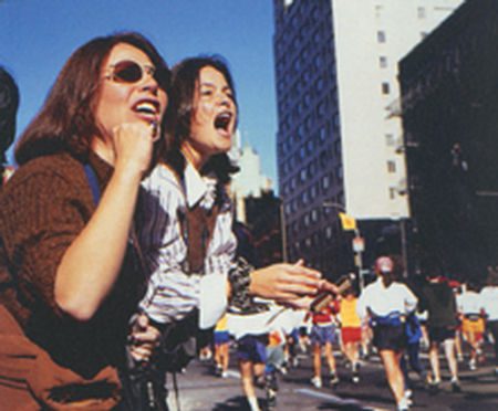 O público é um dos destaques da Maratona de Nova York (foto: Celio Brito)