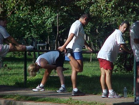 O treinamento será encerrado com um alongamento (foto: Donata Lustosa)