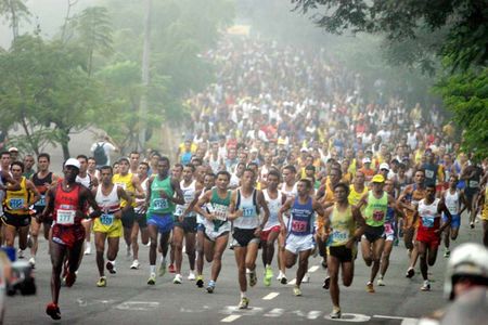 Largada da Maratona e Meia Maratona Corpore em 2003 (foto: Fernanda Paradizo)